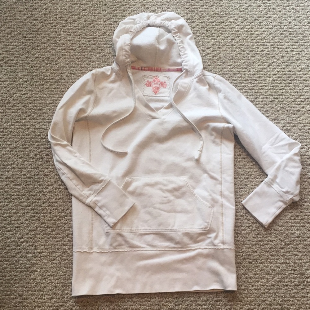 White hoodie